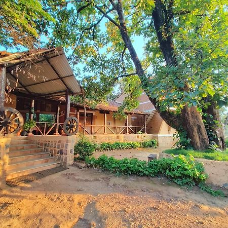 Surwahi Social Ecoestate Kānha المظهر الخارجي الصورة