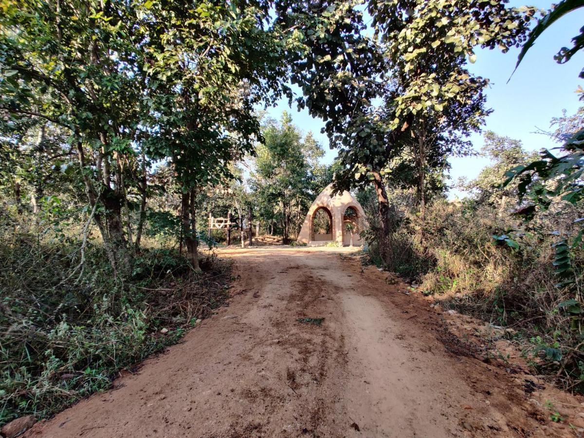 Surwahi Social Ecoestate Kānha المظهر الخارجي الصورة